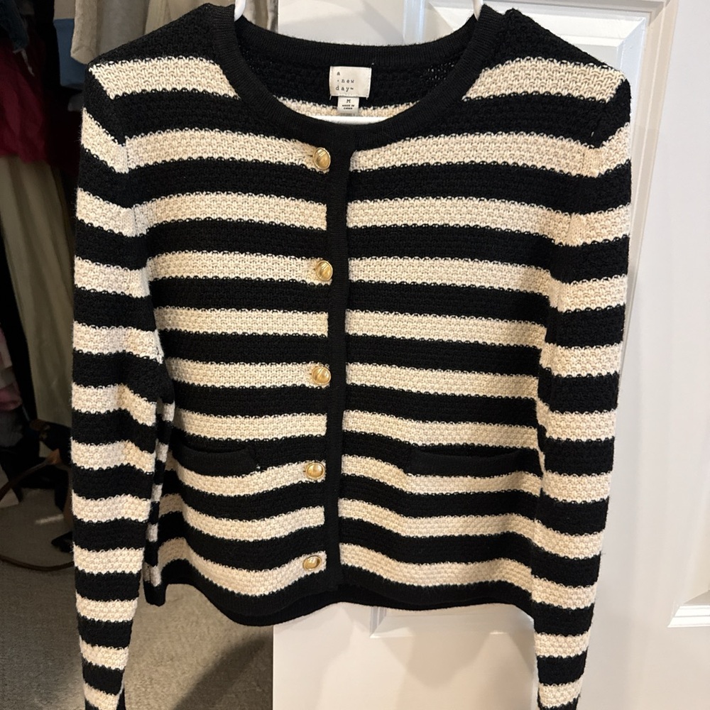 Chic Striped Cardigan in Black and Cream
